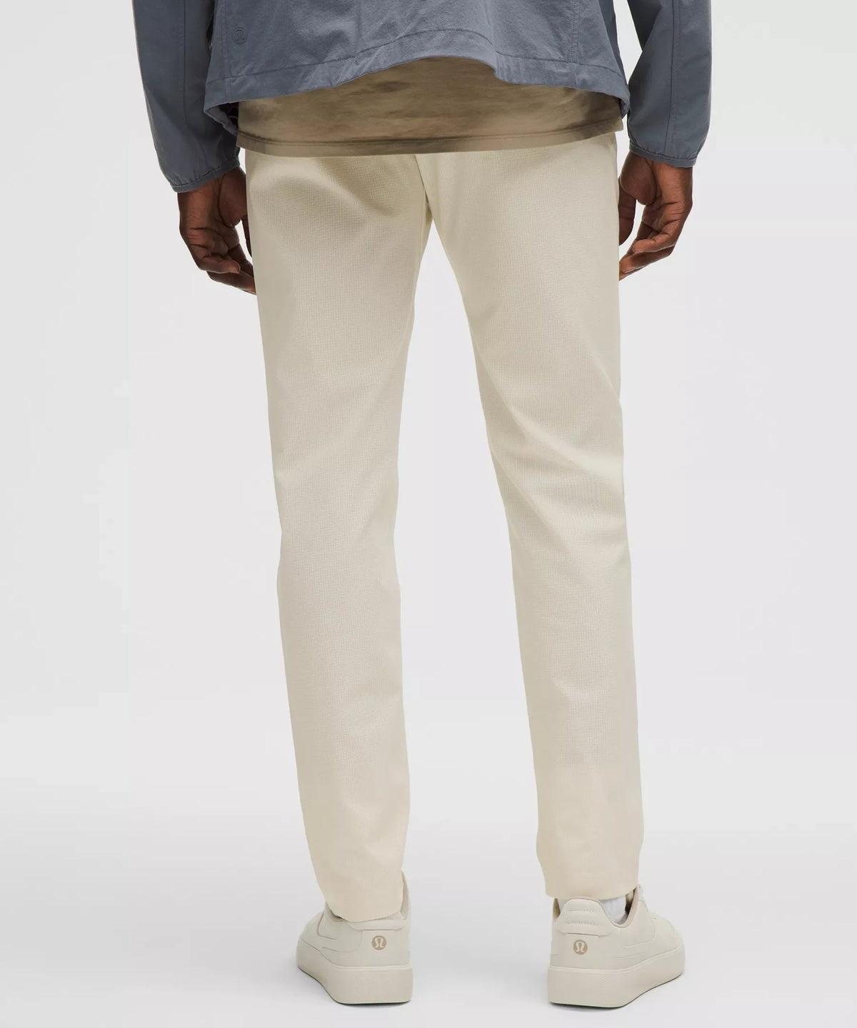 Pantalón de corte ajustado