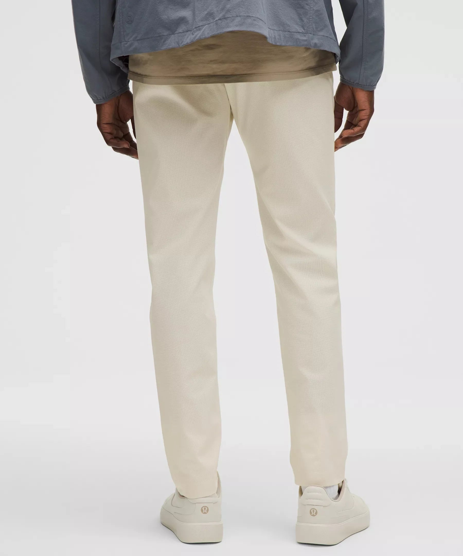 Pantalón de corte ajustado