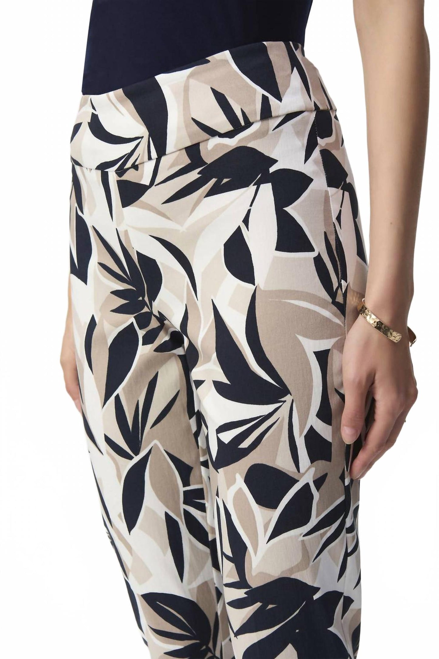 Pantalón de corte ajustado