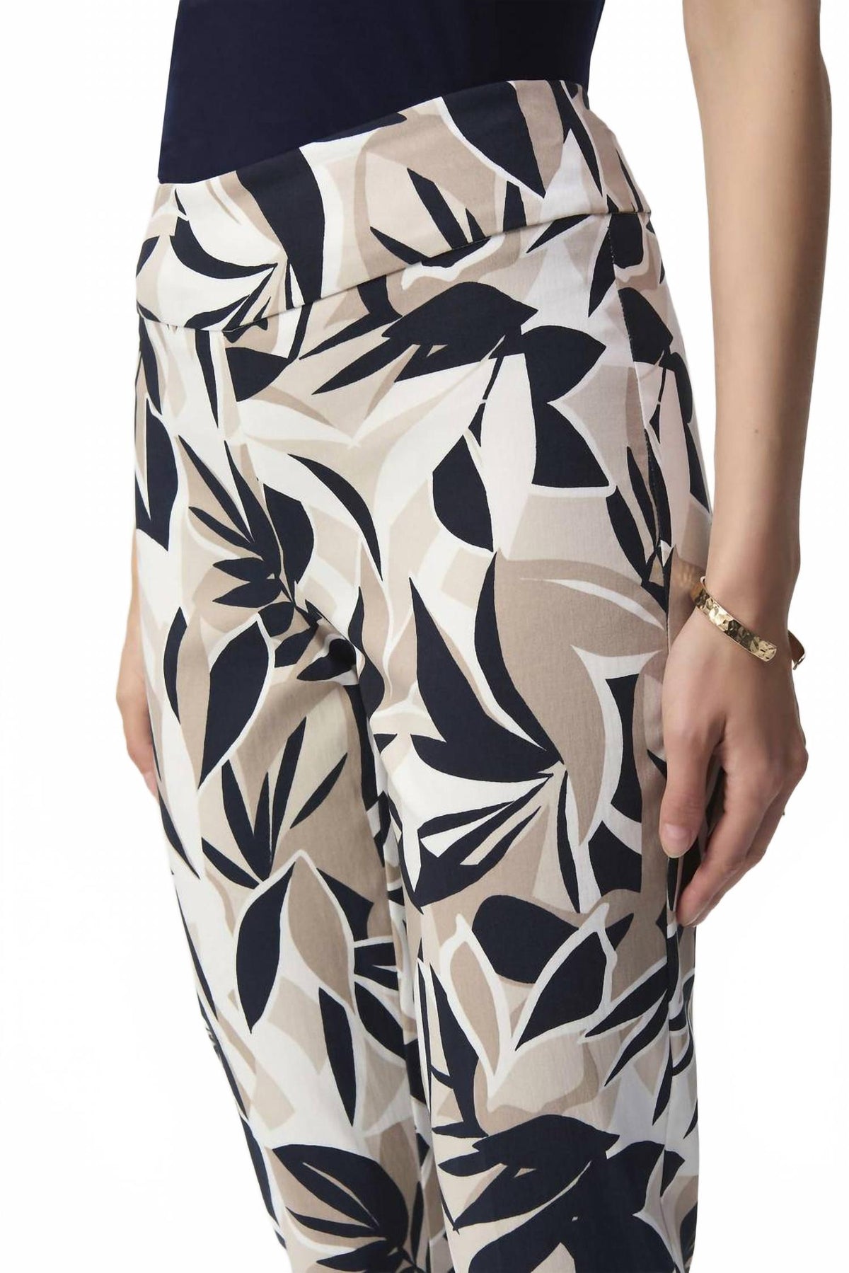 Pantalón de corte ajustado