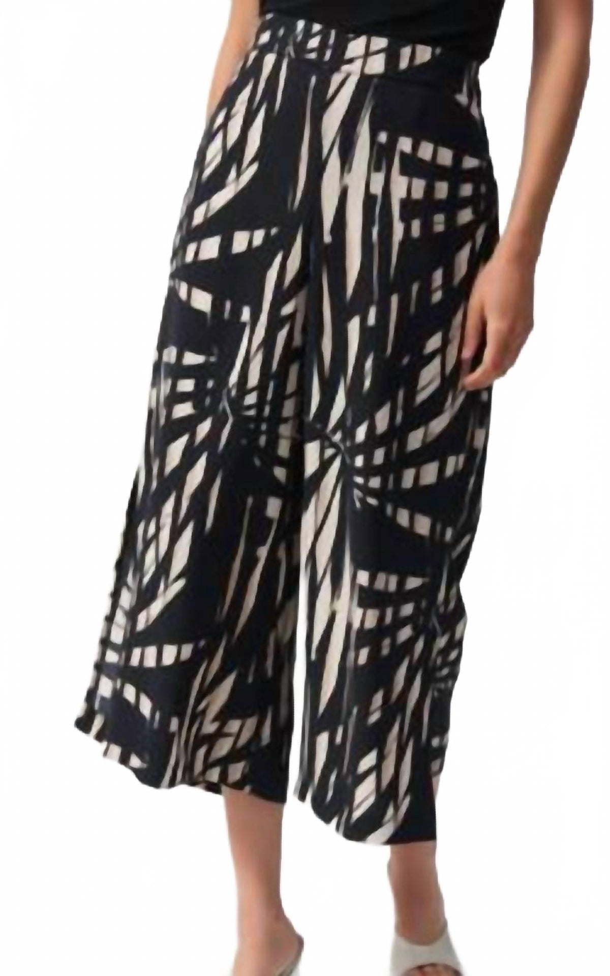 Pantalón con estampado color negro