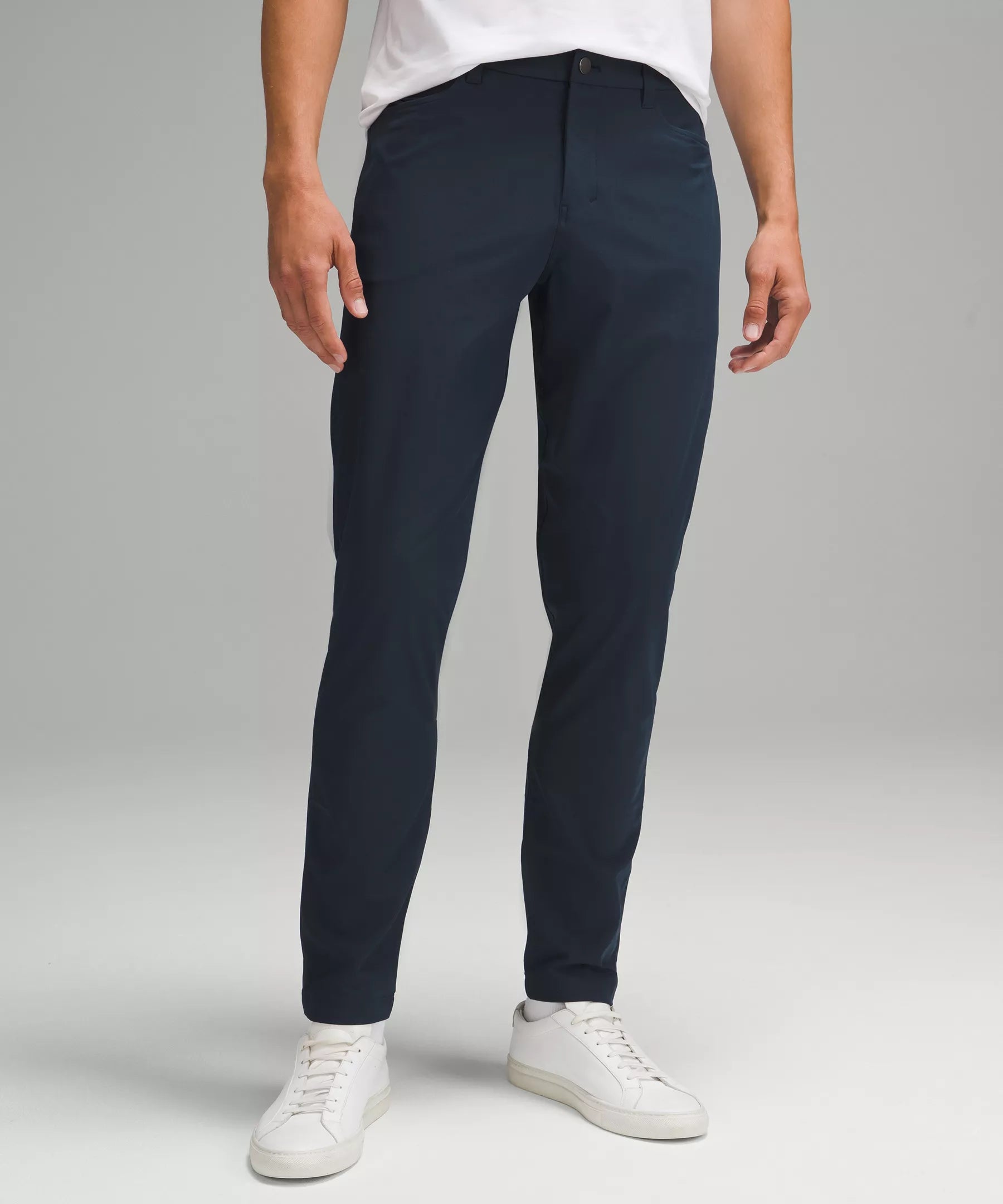 Pantalón de corte ajustado