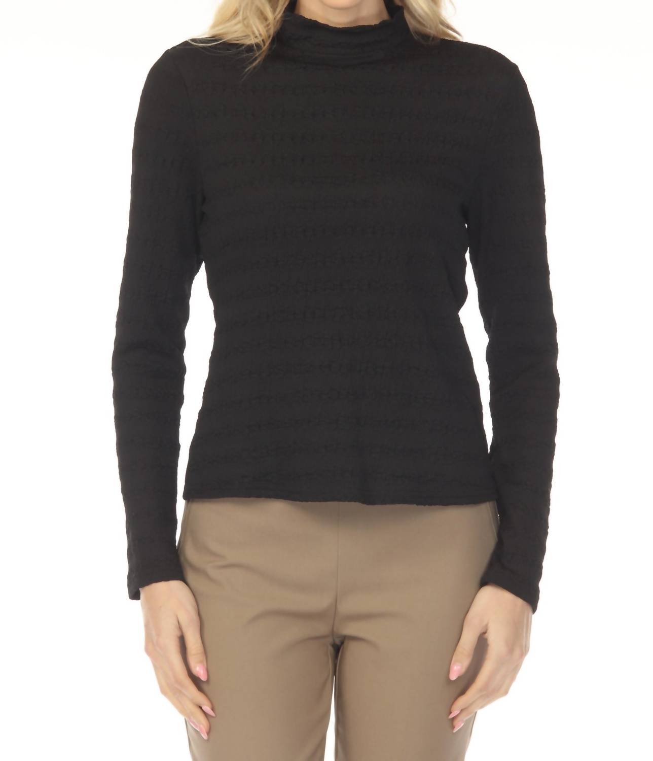 Top con cuello alto color negro