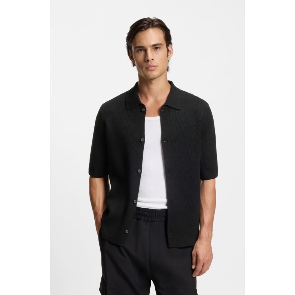 Camisa con tejido acanalado