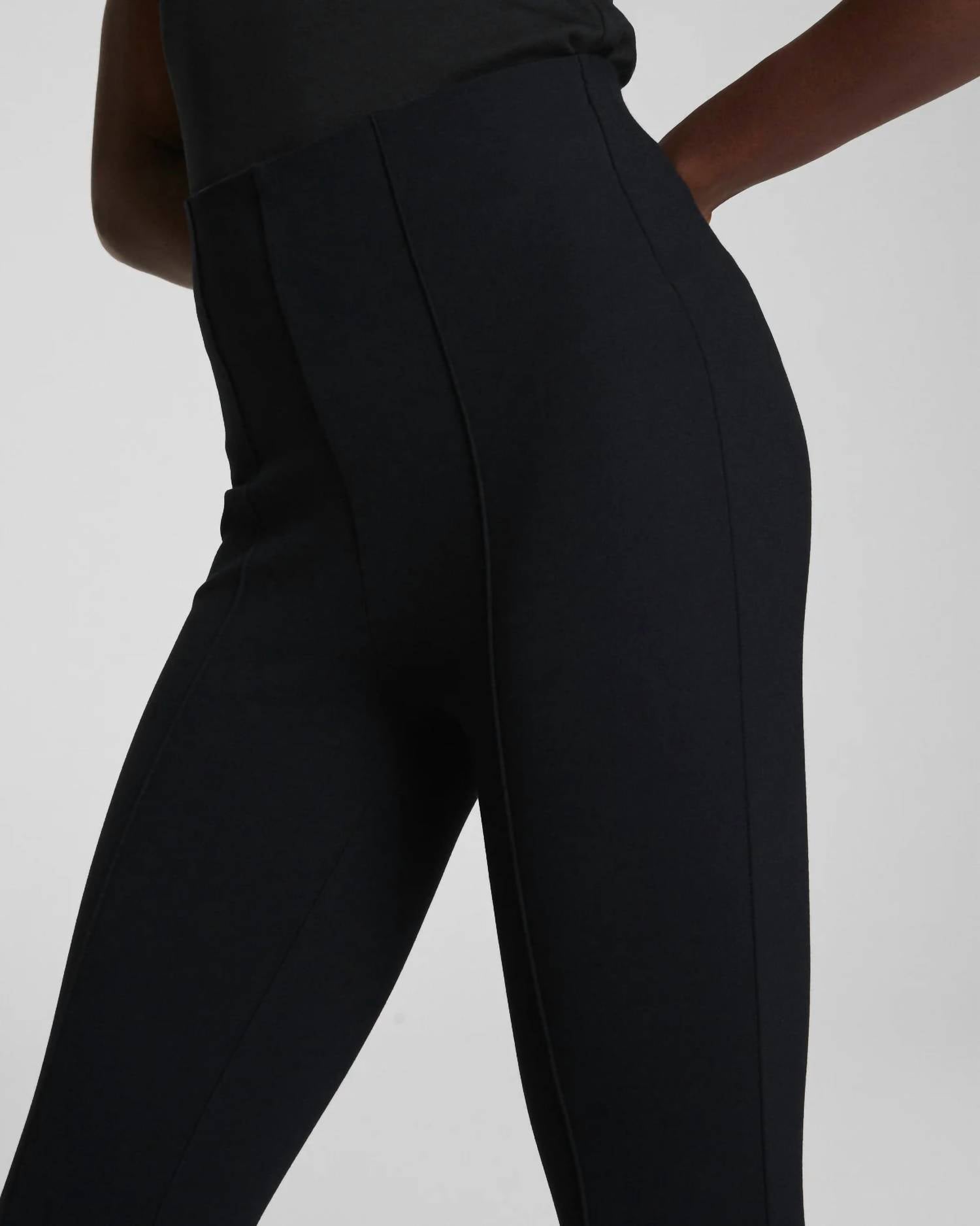 Pantalón color negro