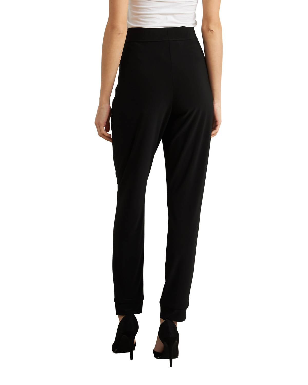 Pantalón deportivo de tiro alto color negro