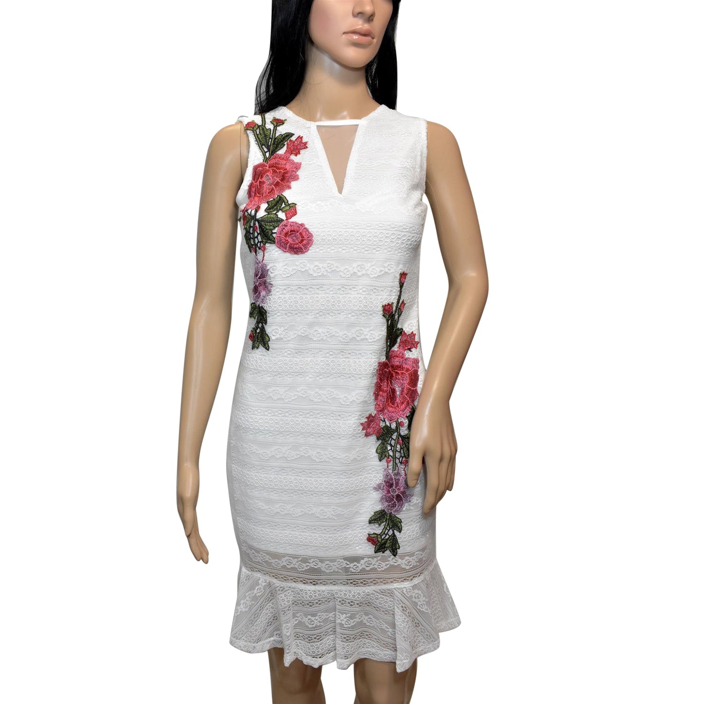 Vestido de mujer con bordado color blanco