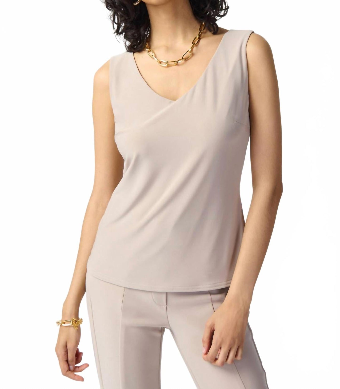 Camiseta sin mangas con cuello en V