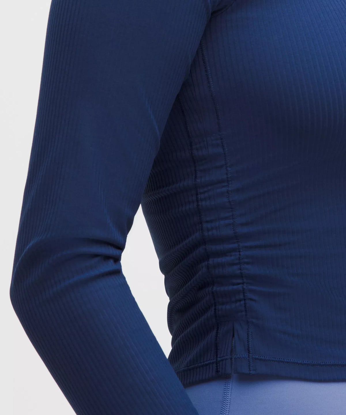 Camisa de manga larga con cuello en V con tejido acanalado