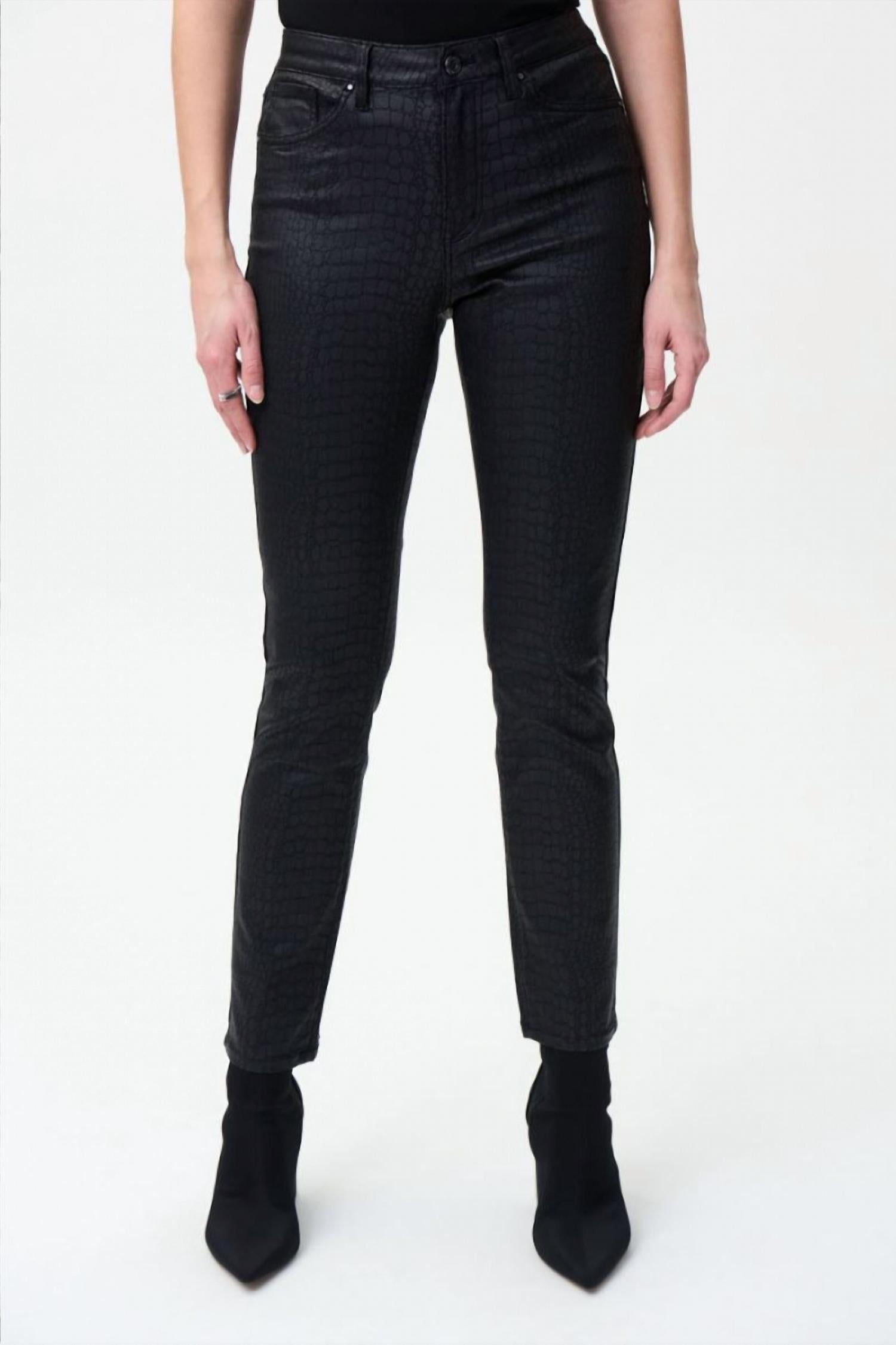 Pantalón color negro