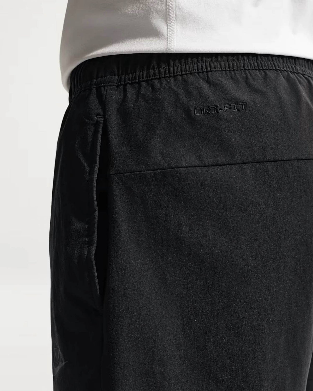 Short color negro