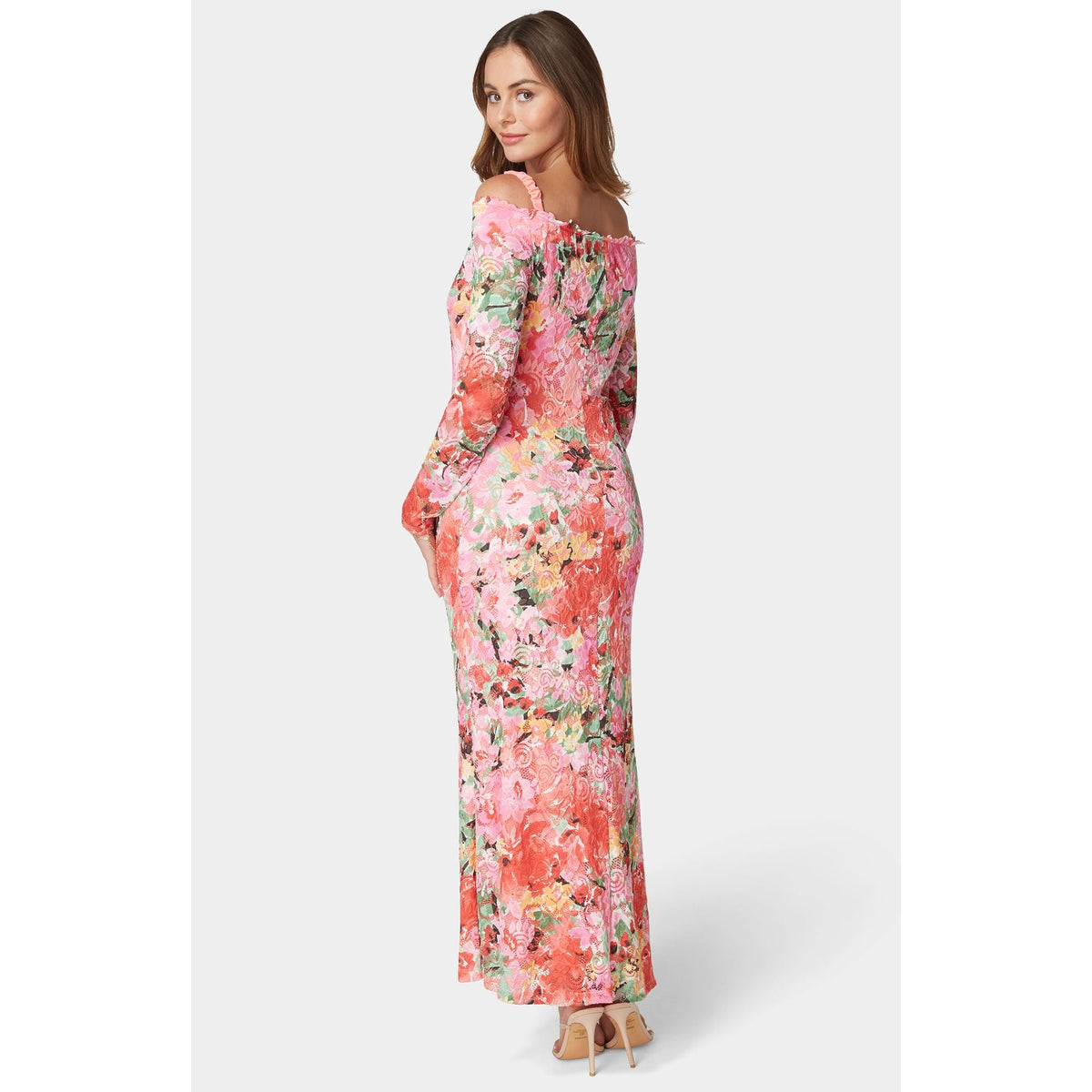 Vestido con hombros descubiertos