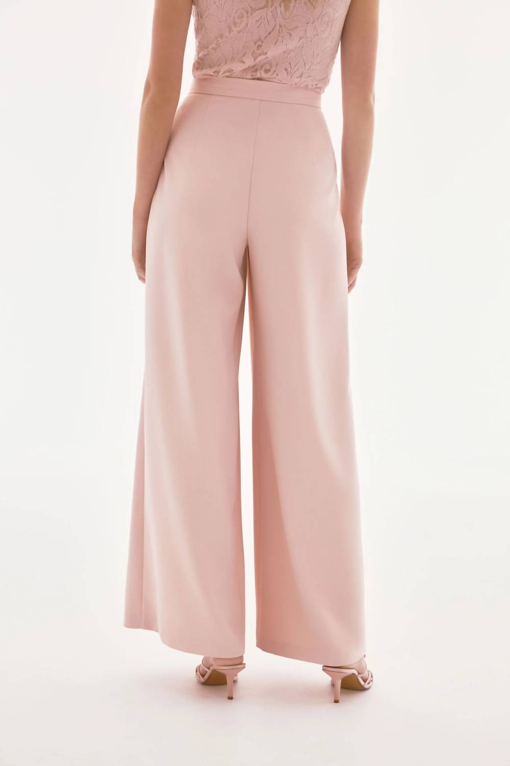 Pantalón de pierna ancha de tiro alto con pliegues color rosado