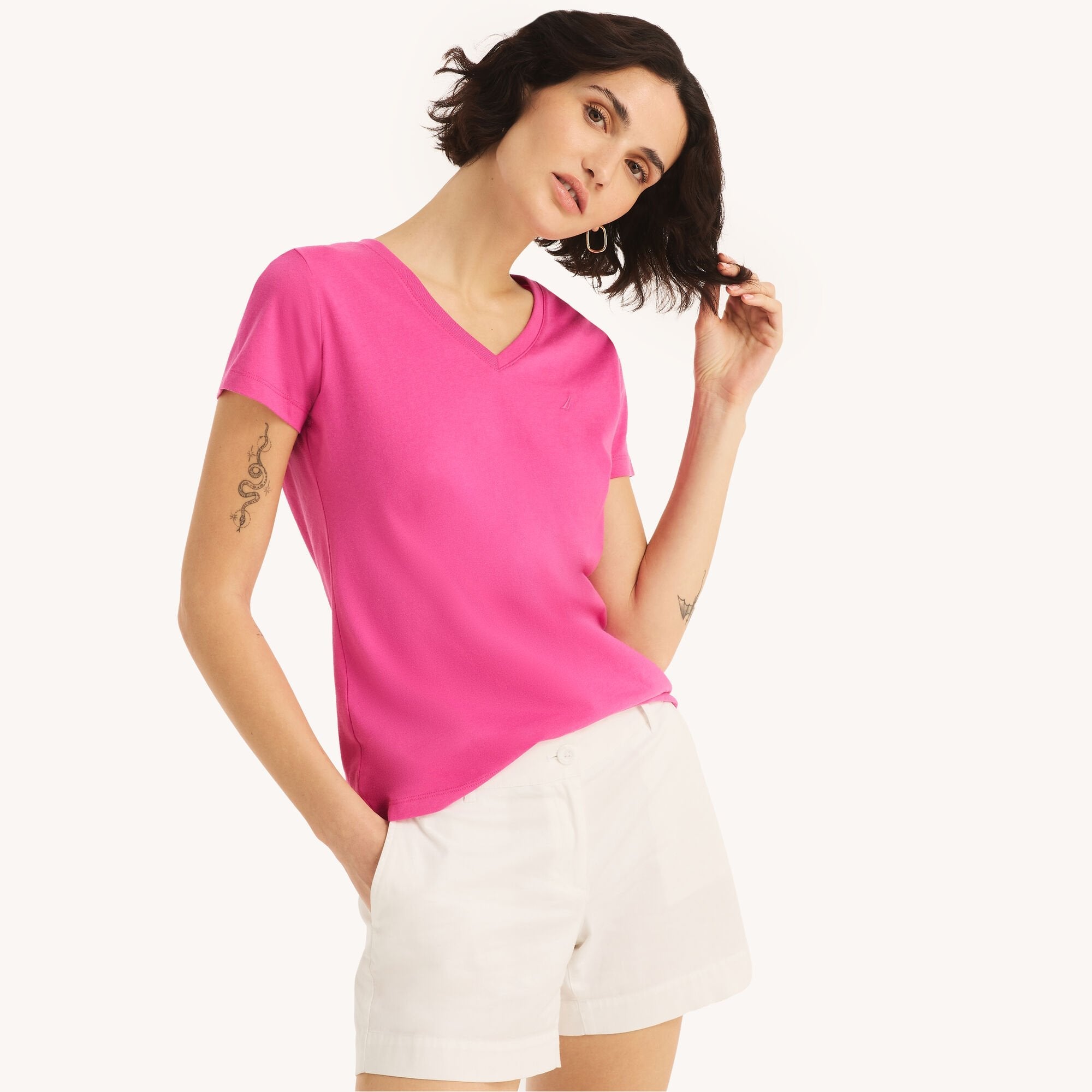 Camiseta con cuello en V