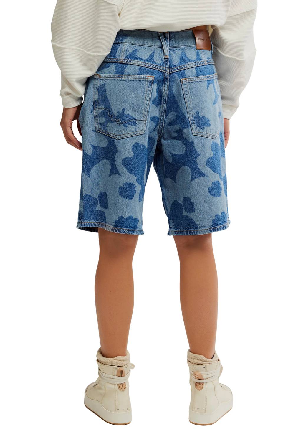 Short de mezclilla con estampado