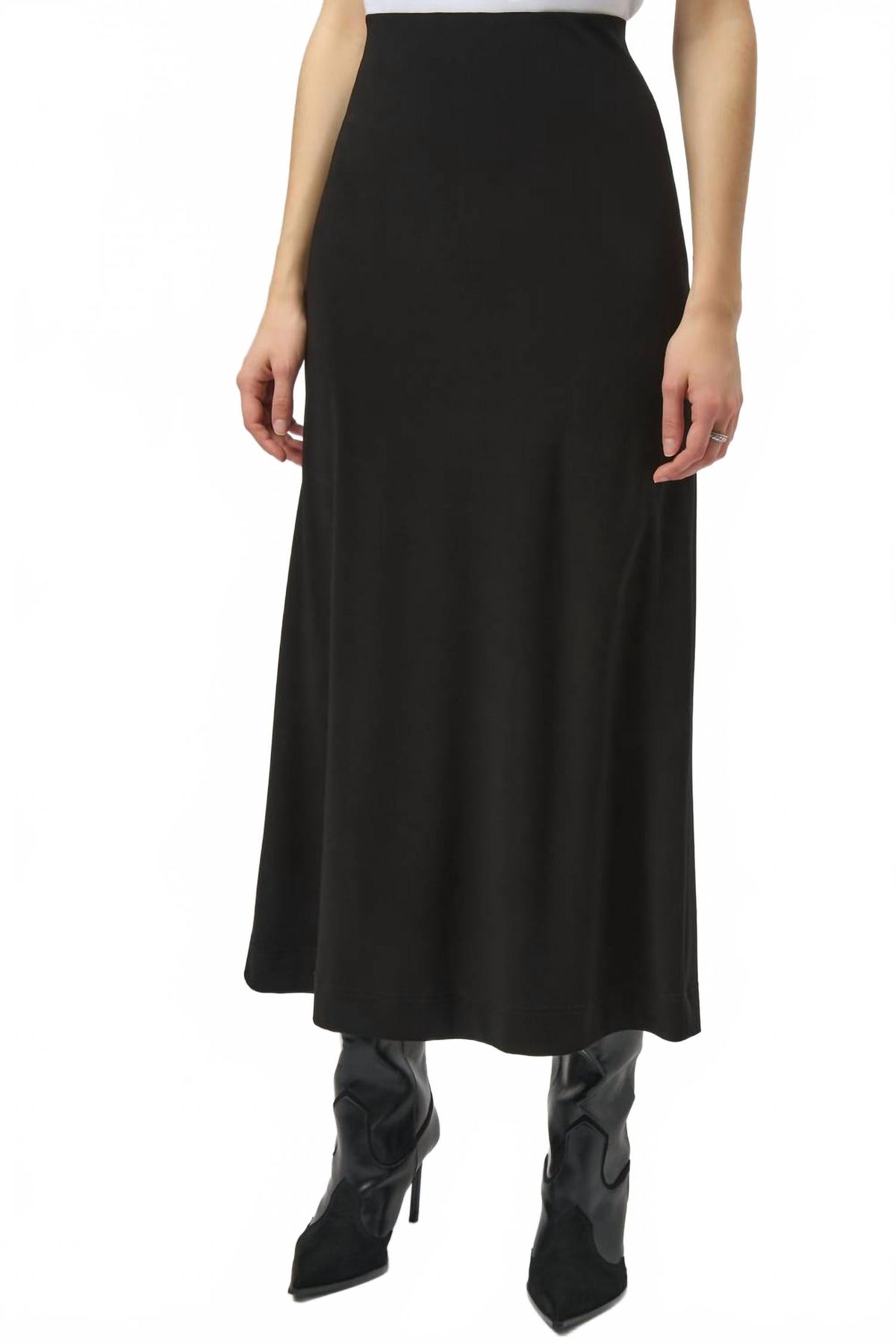 Falda larga color negro
