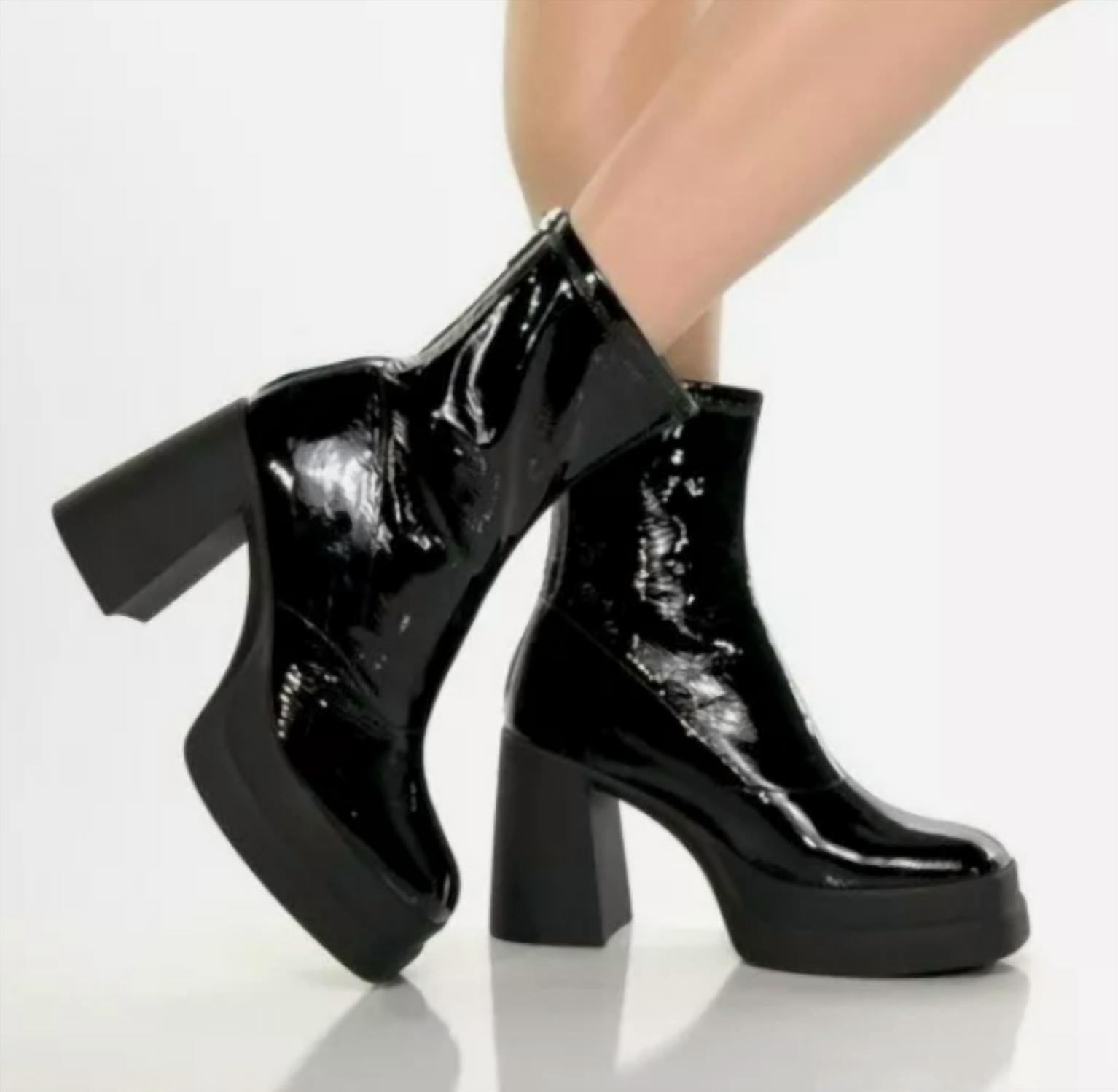 Botas con plataforma color negro