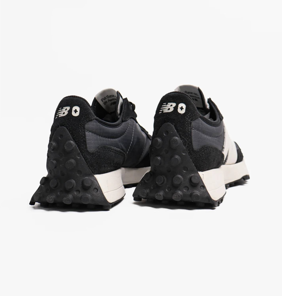 Tenis de mujer color negro y gris