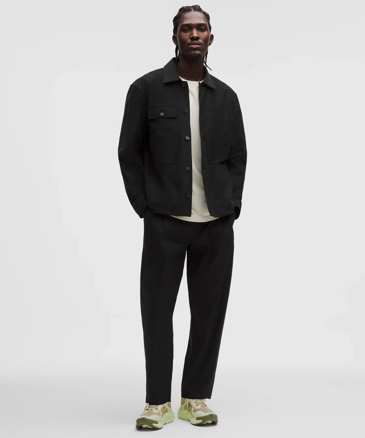 Pantalón con pliegues