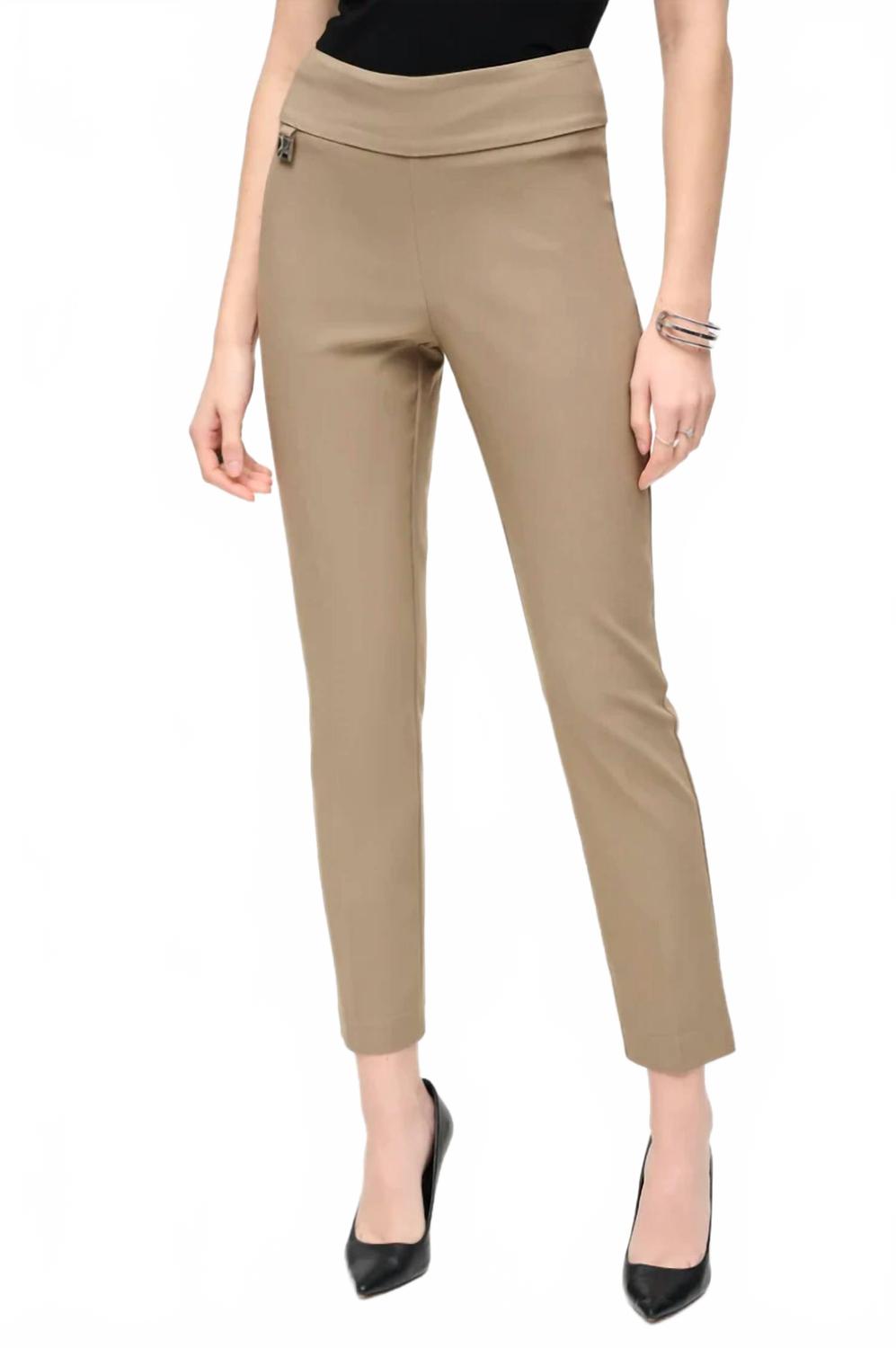 Pantalón de corte ajustado