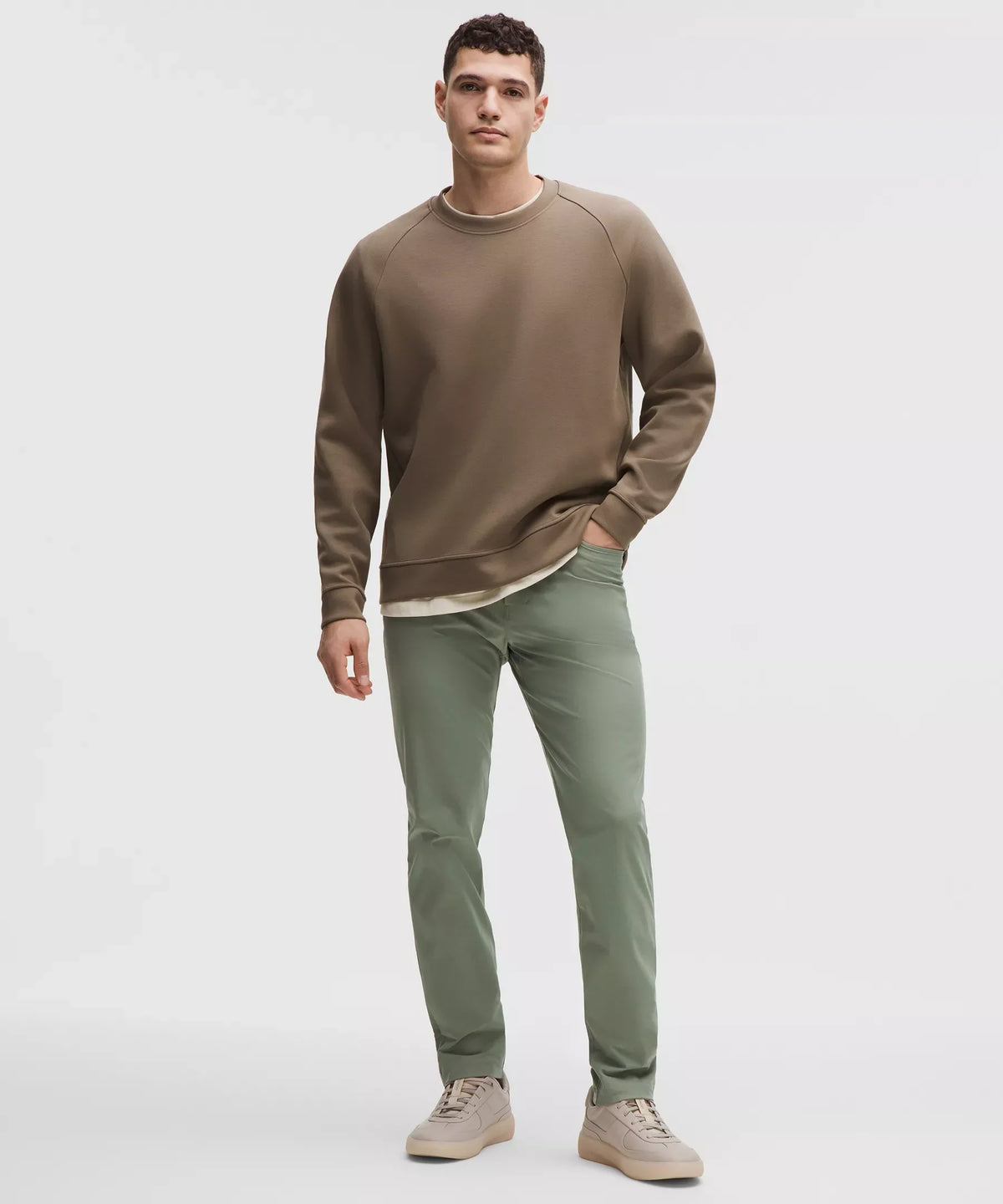 Pantalón de corte ajustado