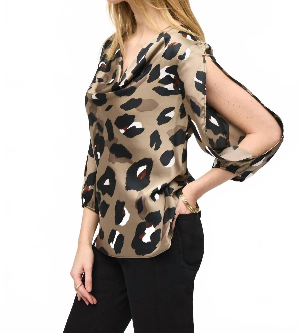 Top de satén con estampado animal color negro