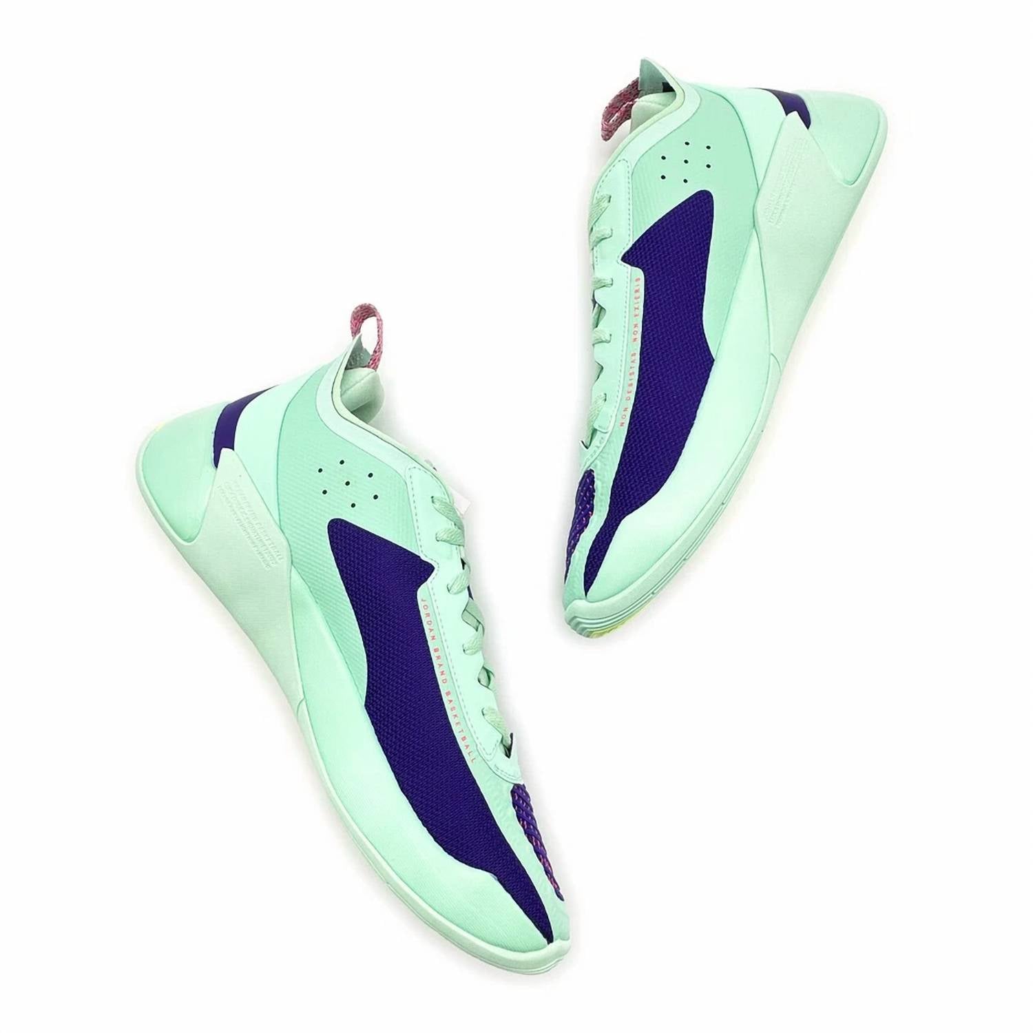 Tenis de hombre color rosado