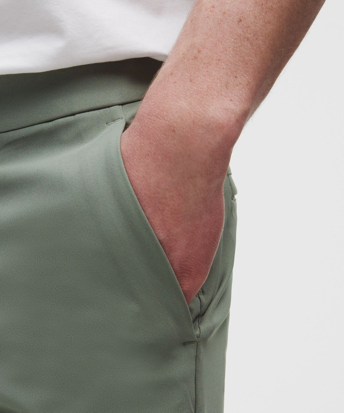 Pantalón de corte ajustado