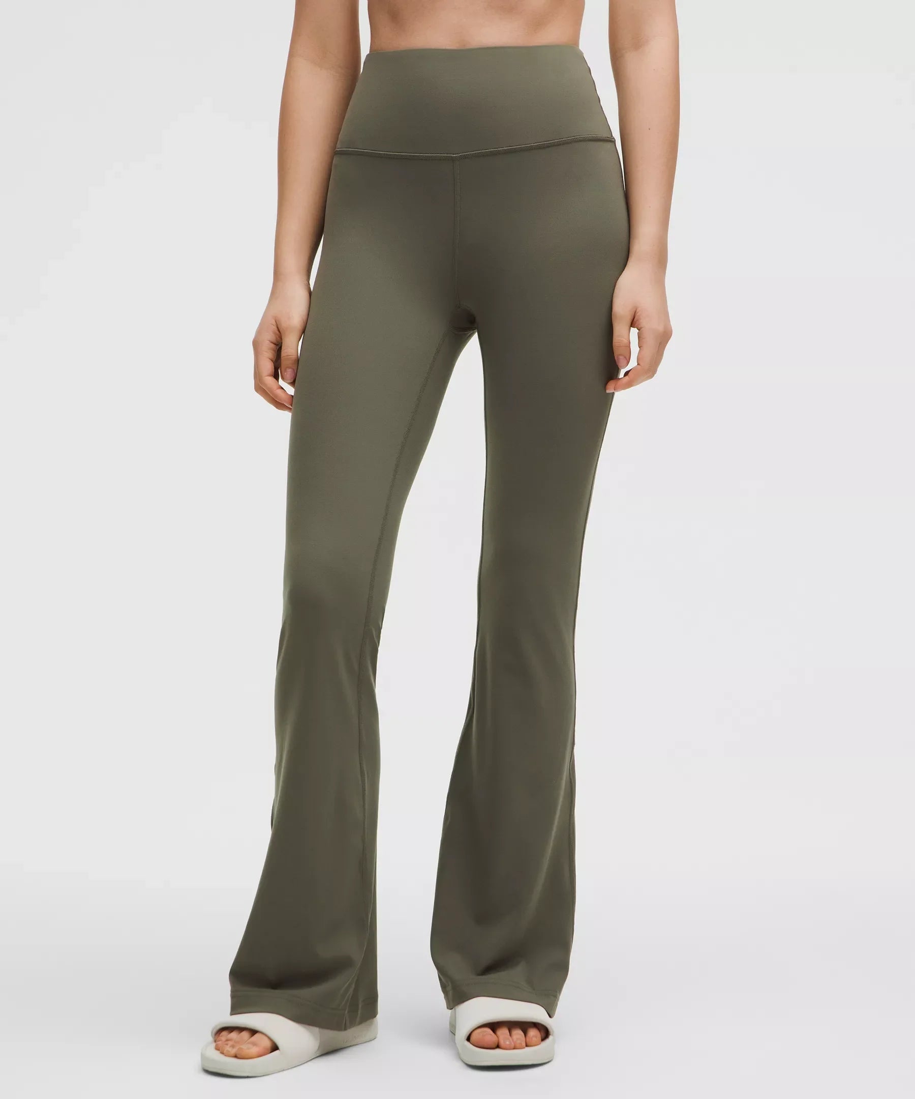 Pantalón de tiro alto