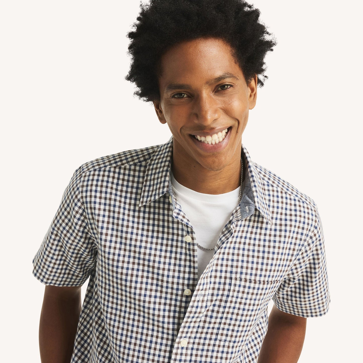 Camisa de hombre de manga corta a cuadros