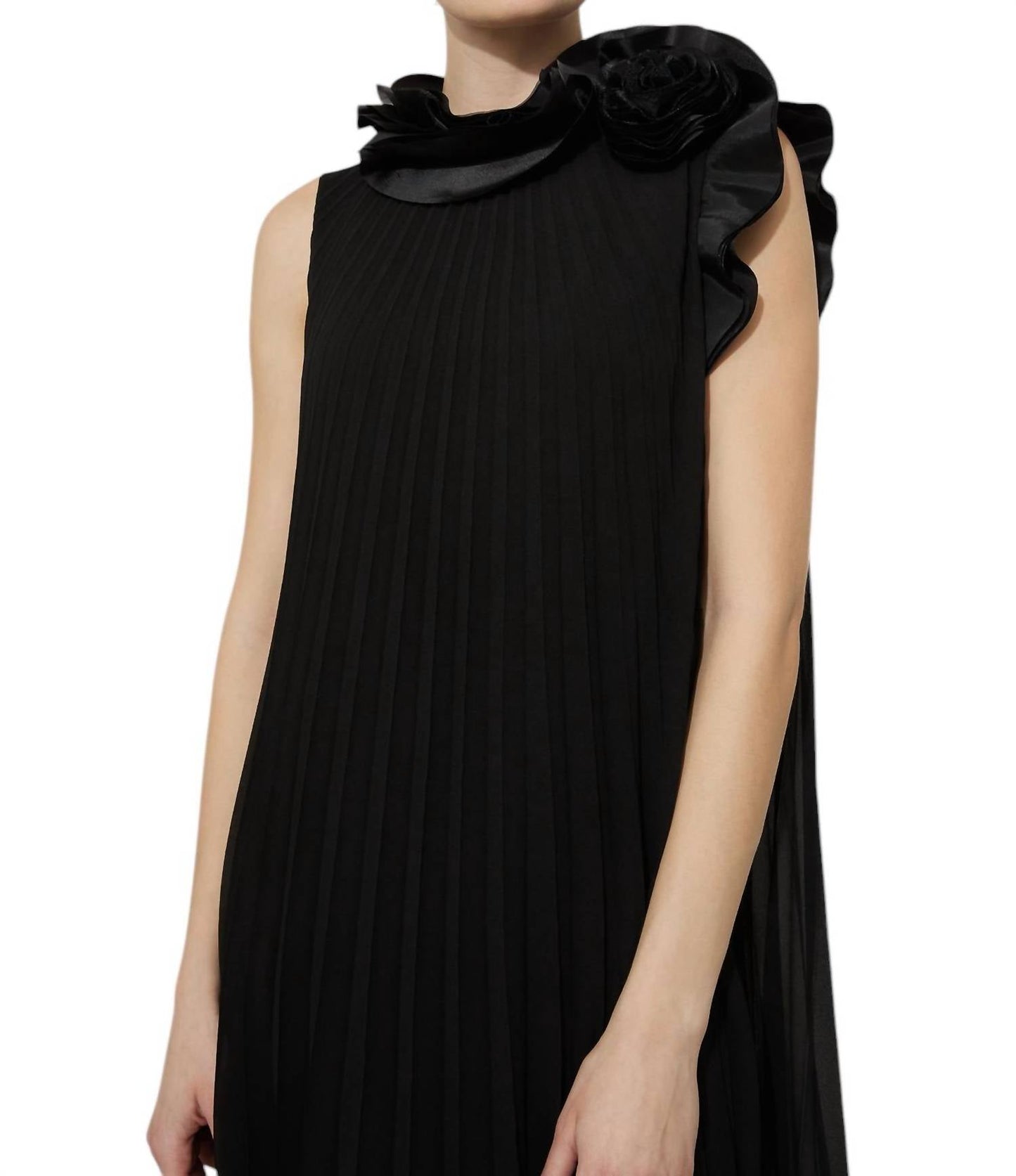 Vestido sin mangas color negro