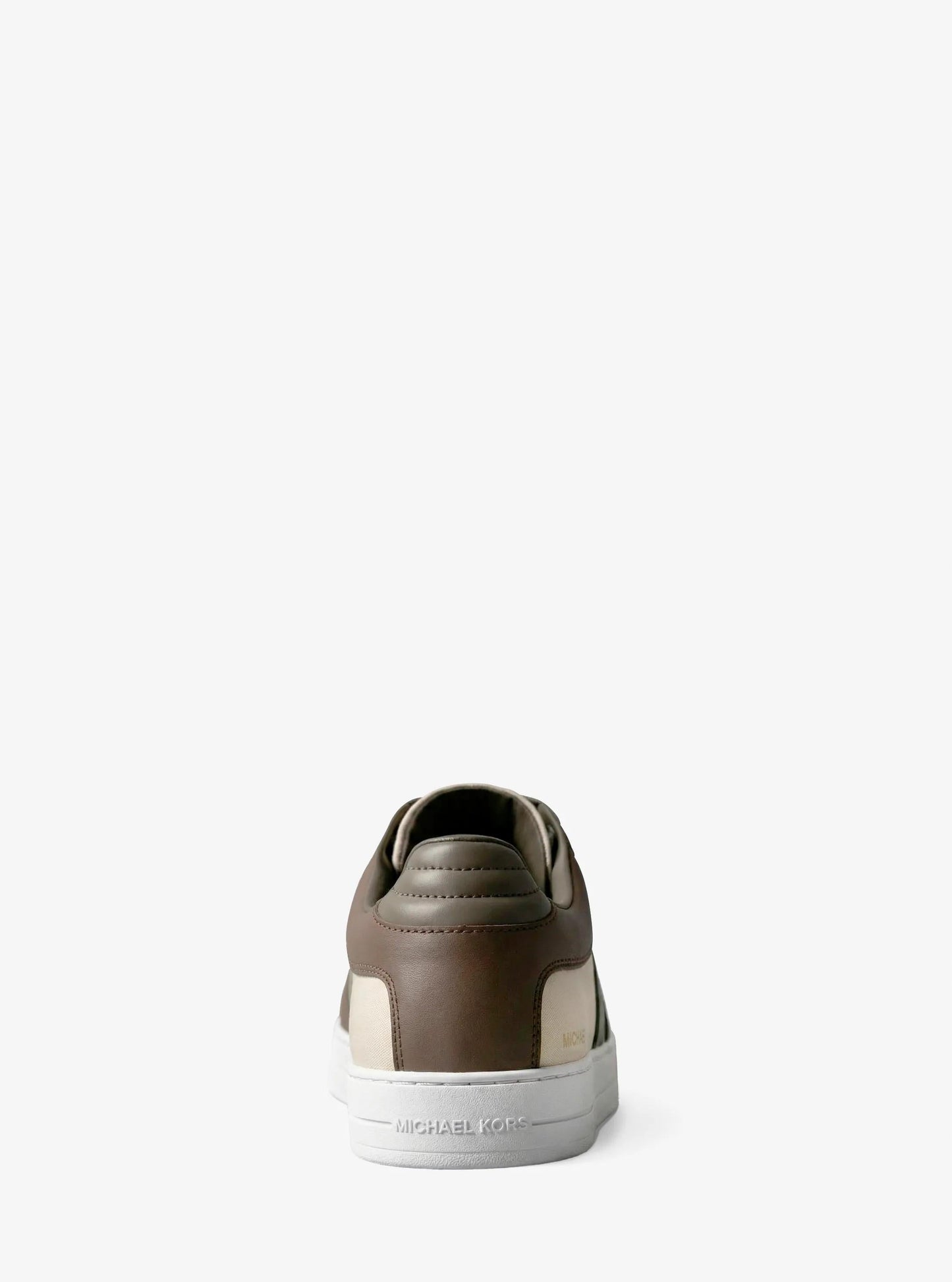 Tenis de cuero