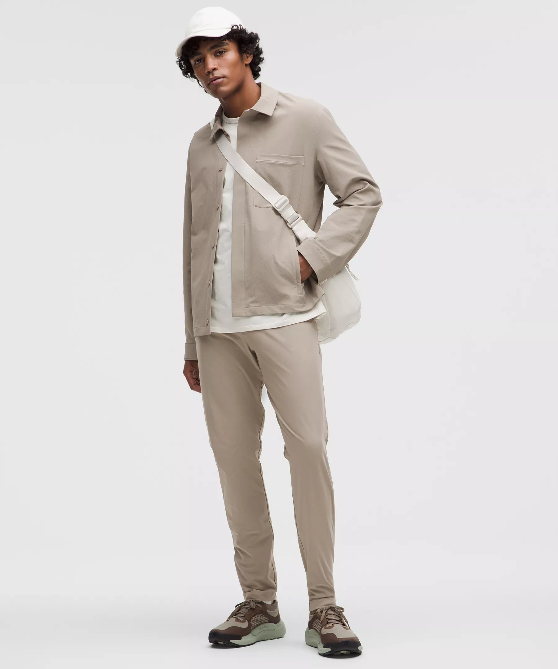 Pantalón de corte ajustado
