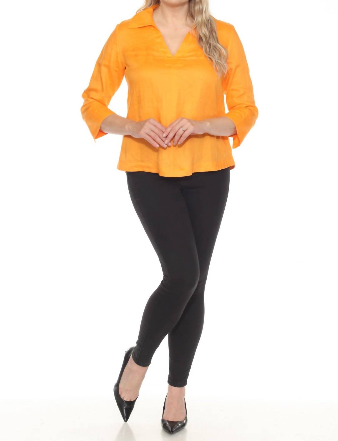 Top de lino con cuello en V