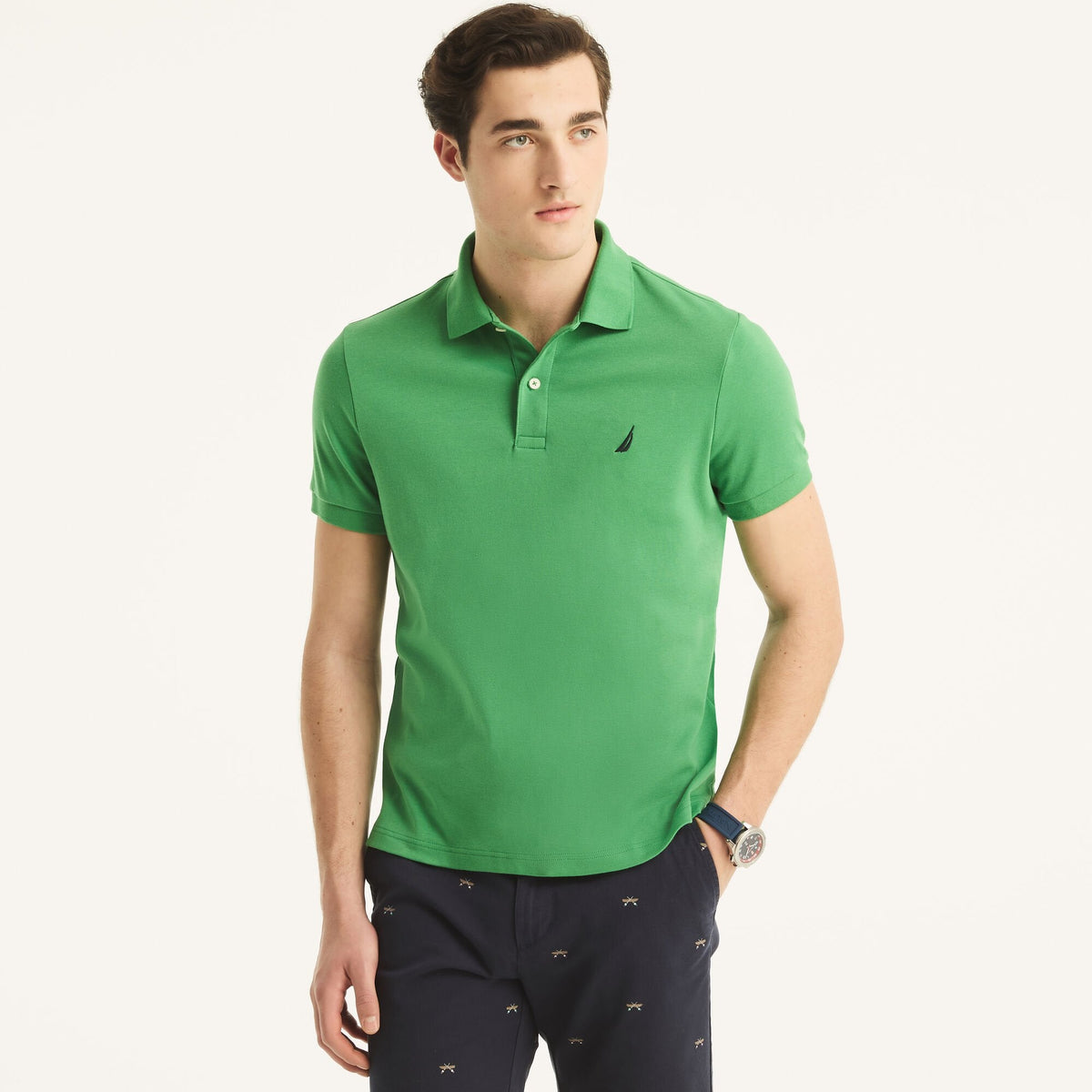 Polo de corte ajustado