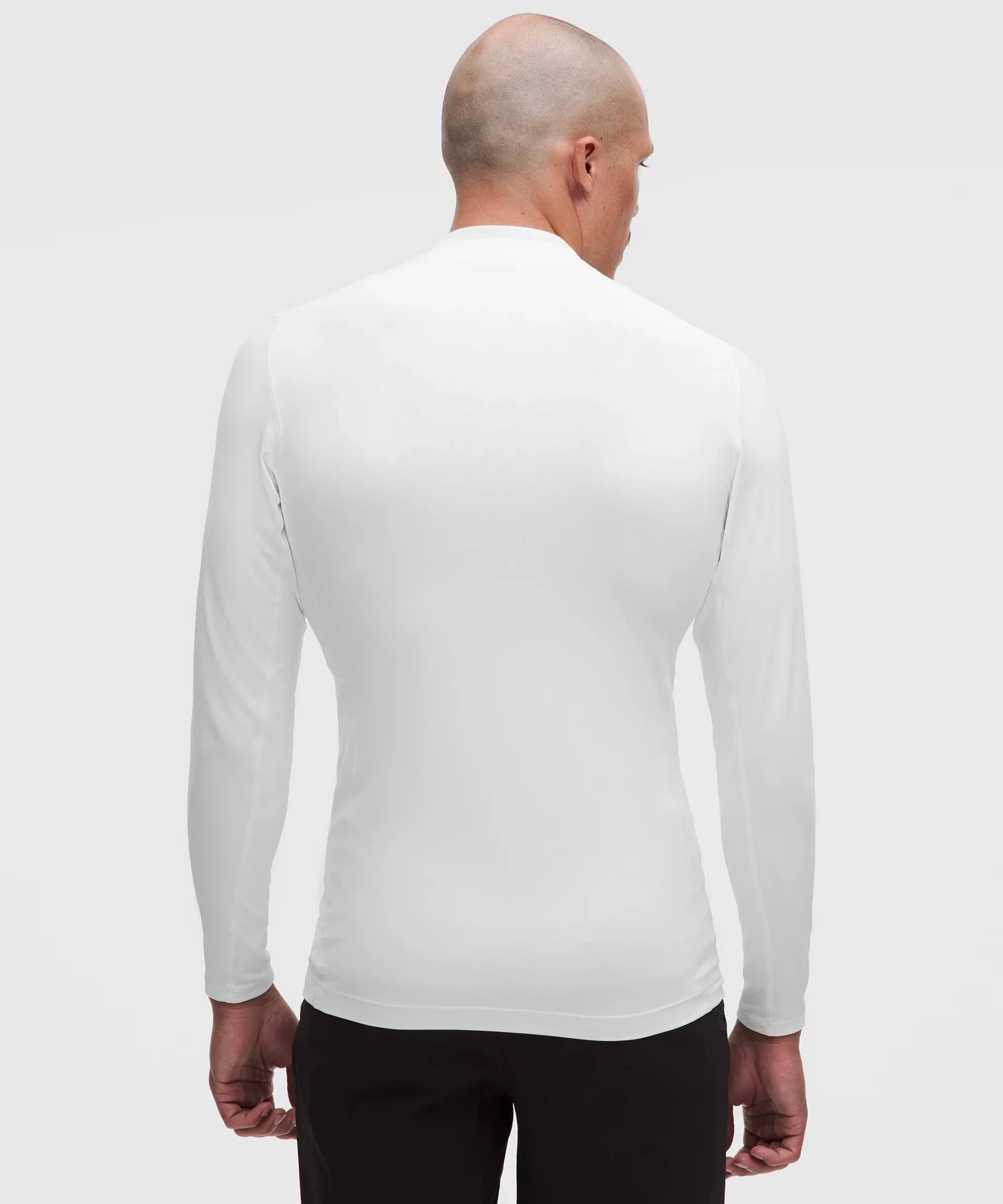 Camiseta deportiva de manga larga con cuello alto