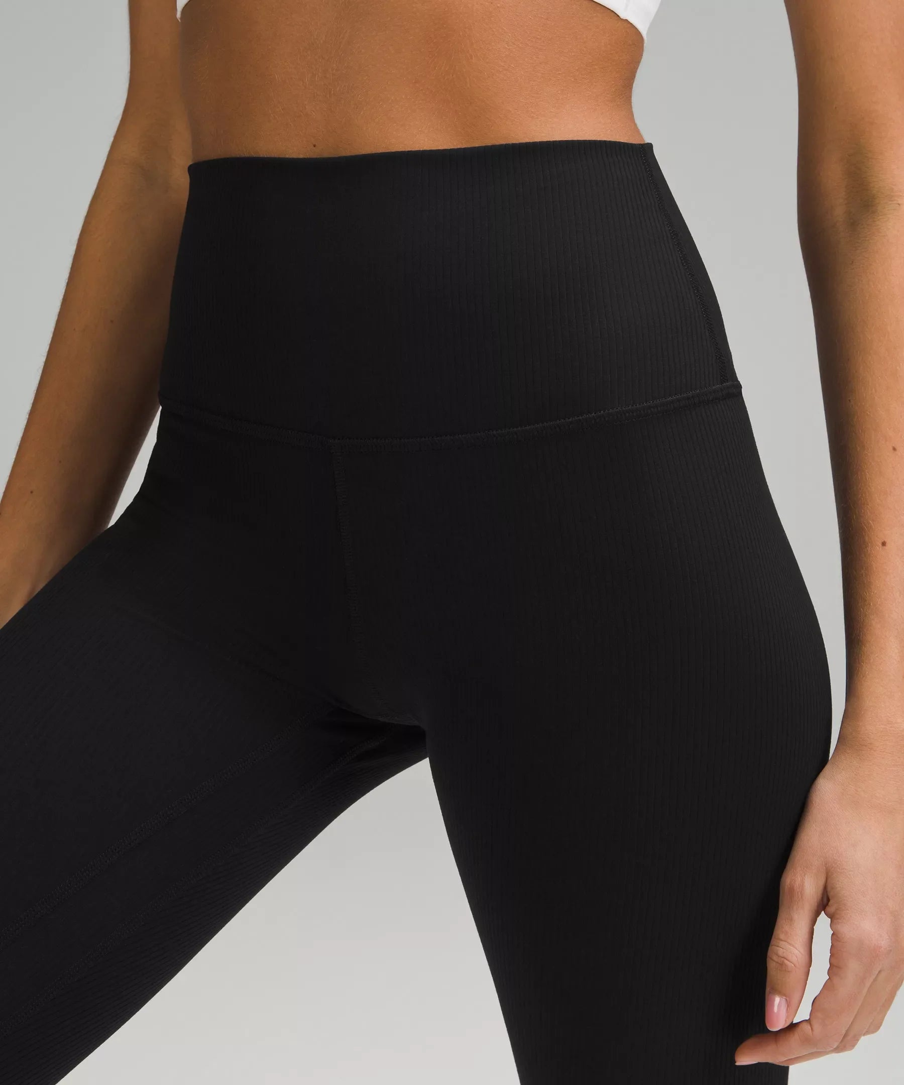 Pantalón de tiro alto con tejido acanalado