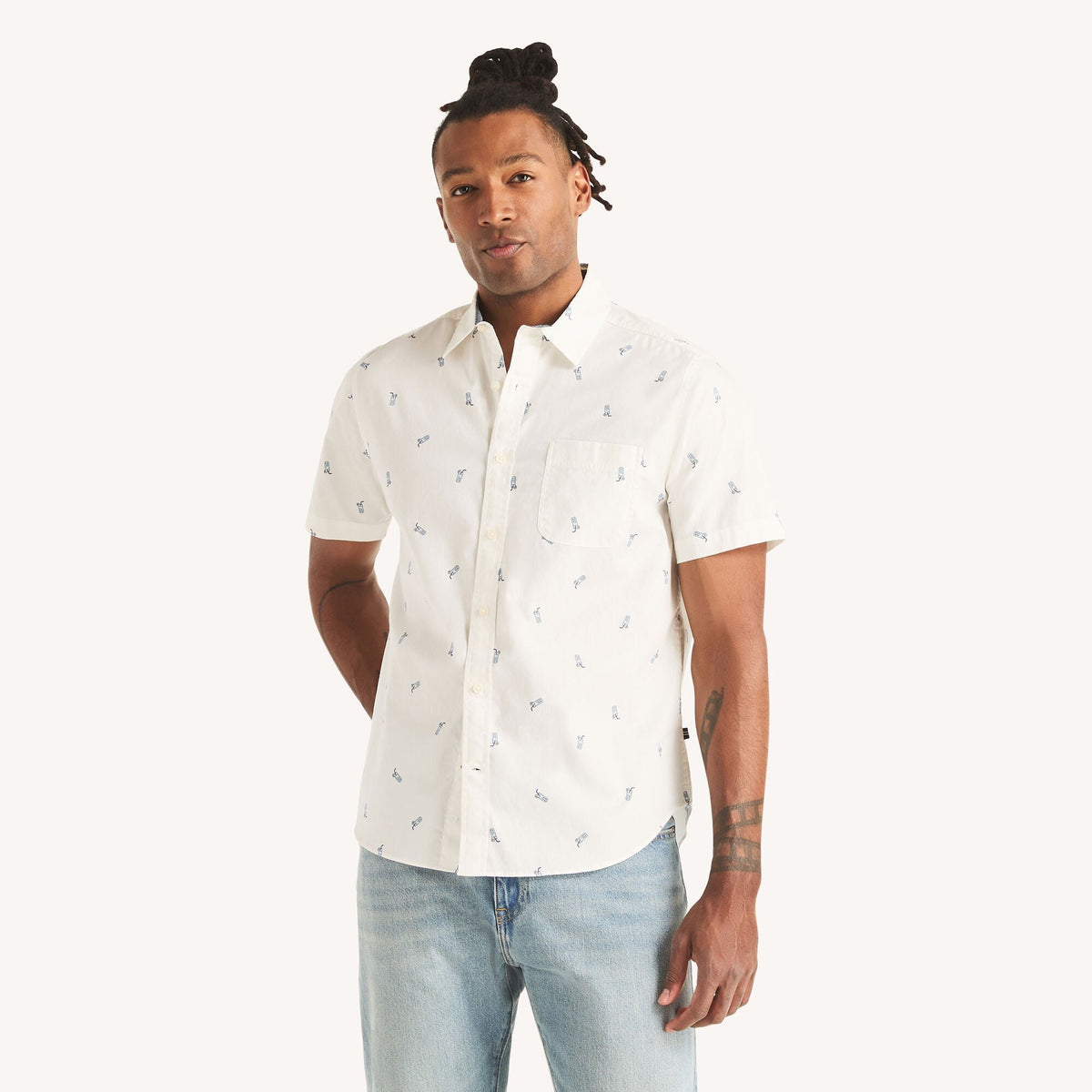 Camisa de hombre de manga corta con estampado