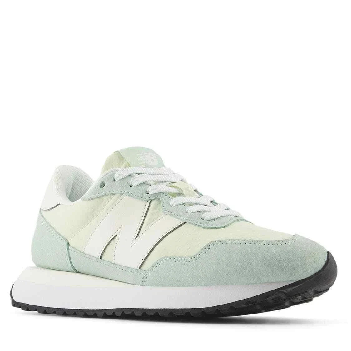 Tenis de mujer de gamuza color verde