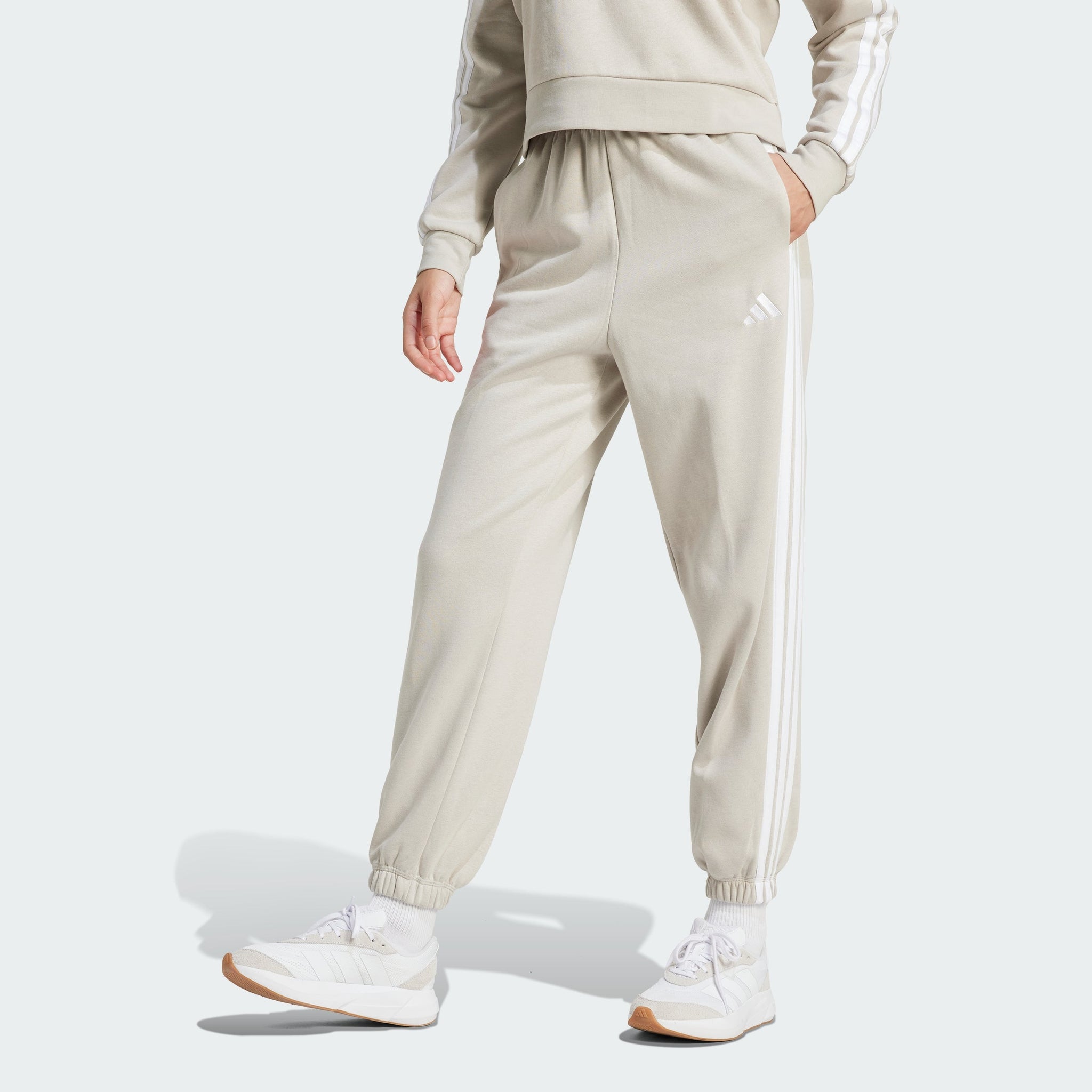 Pantalón de mujer de corte amplio a rayas