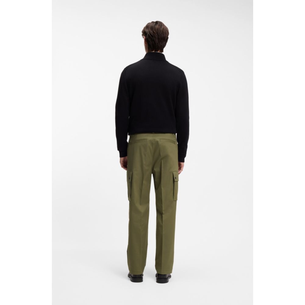 Pantalón de corte amplio