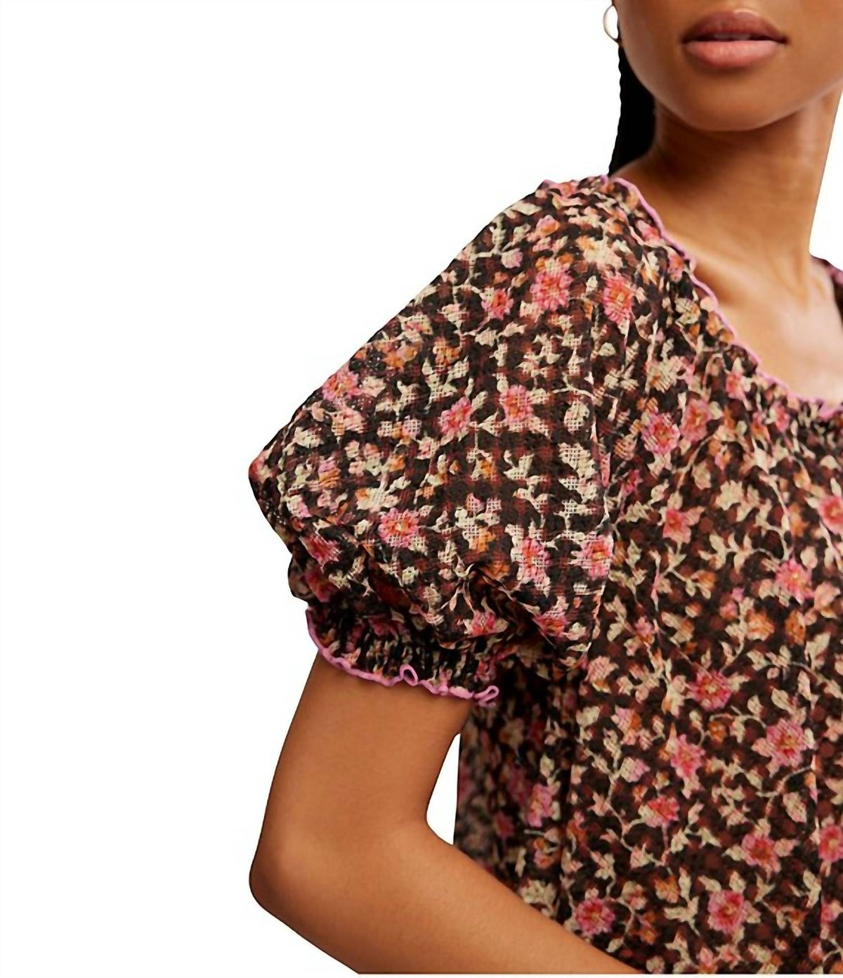 Top con estampado floral color negro