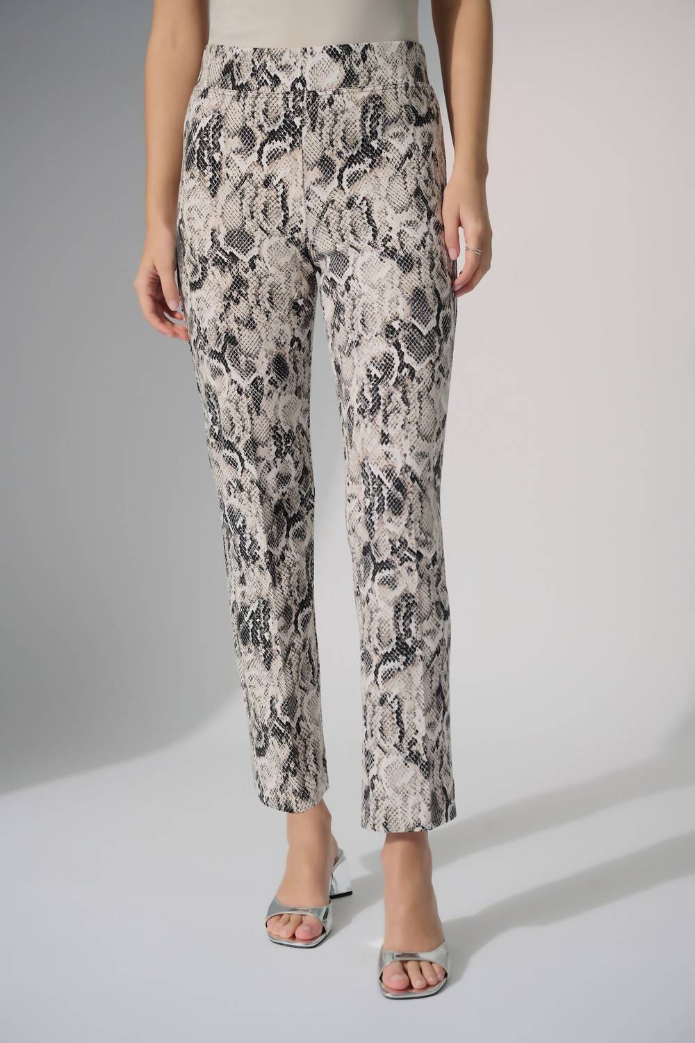 Pantalón color beige