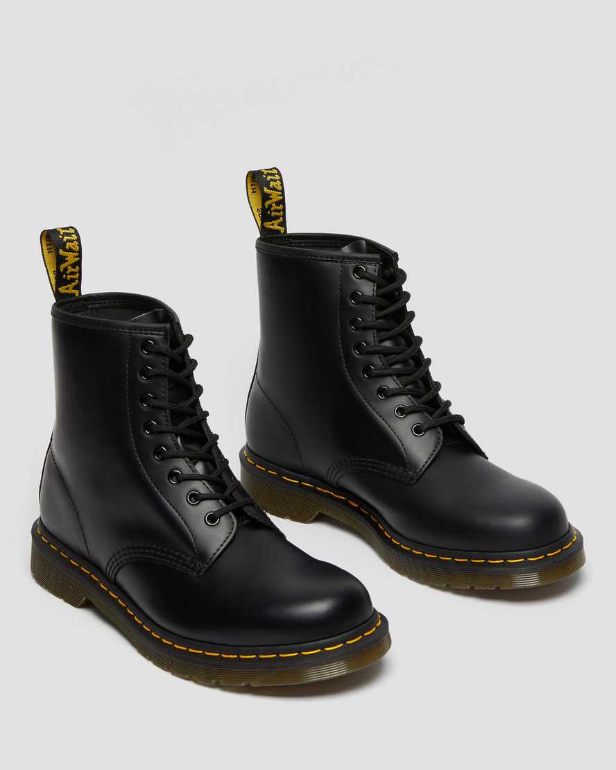 Botas de cuero con cordones