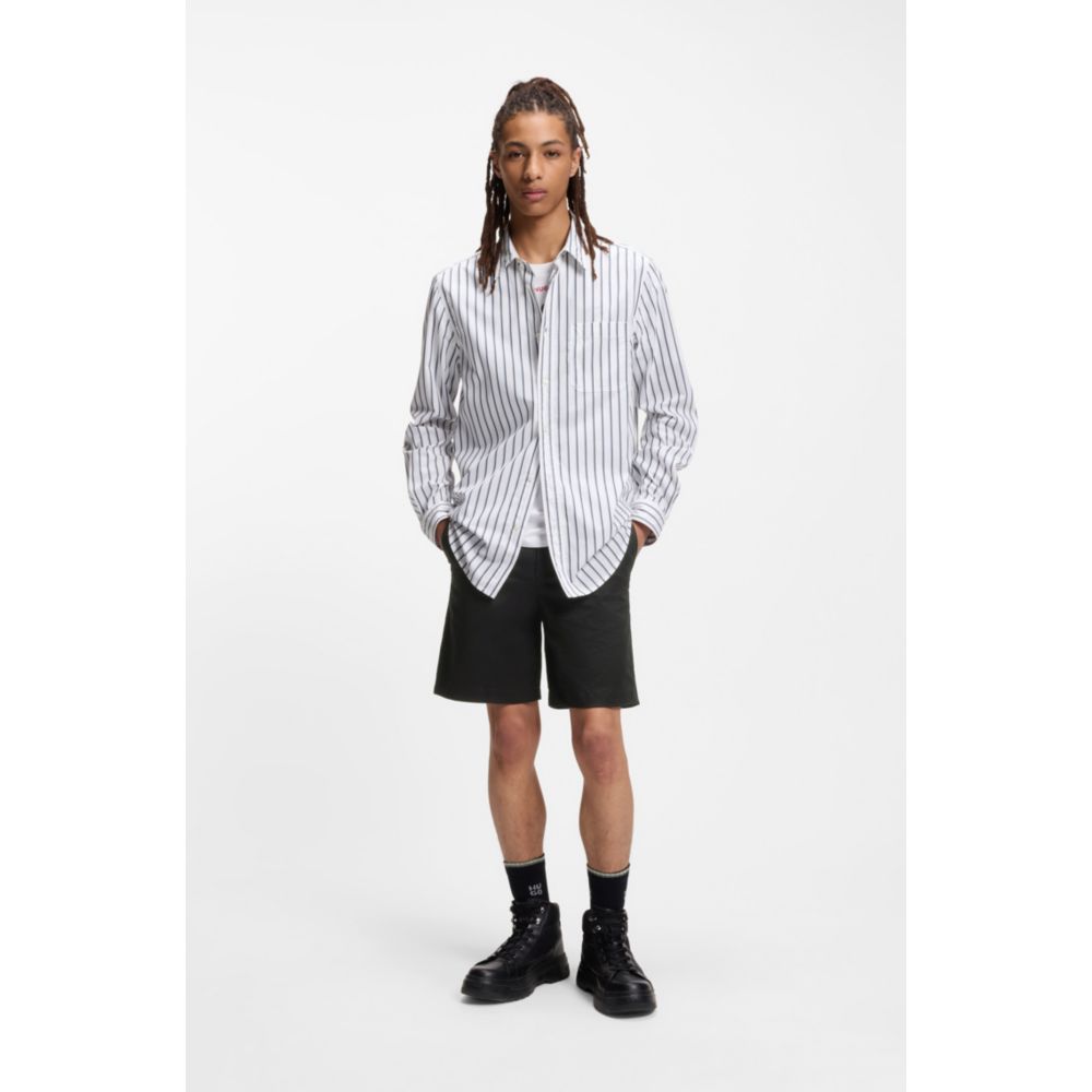 Short de algodón de corte ajustado