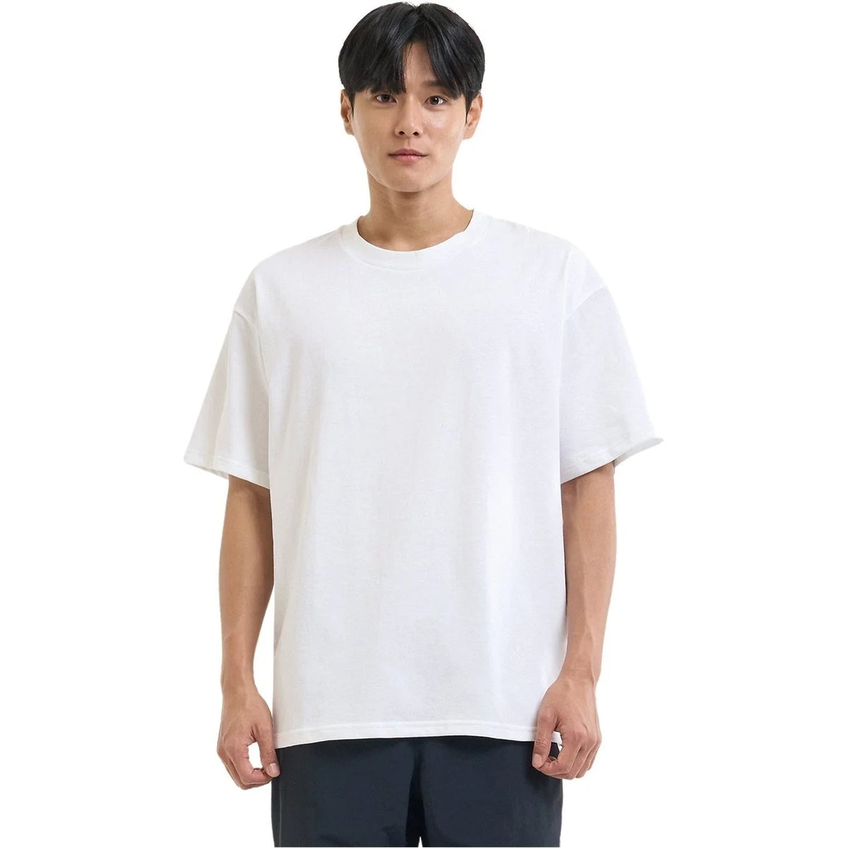 Short de hombre de manga corta con cuello redondo color blanco