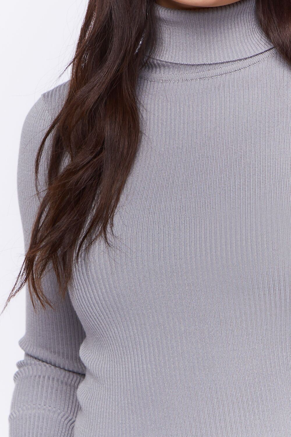 Suéter con cuello alto con tejido acanalado