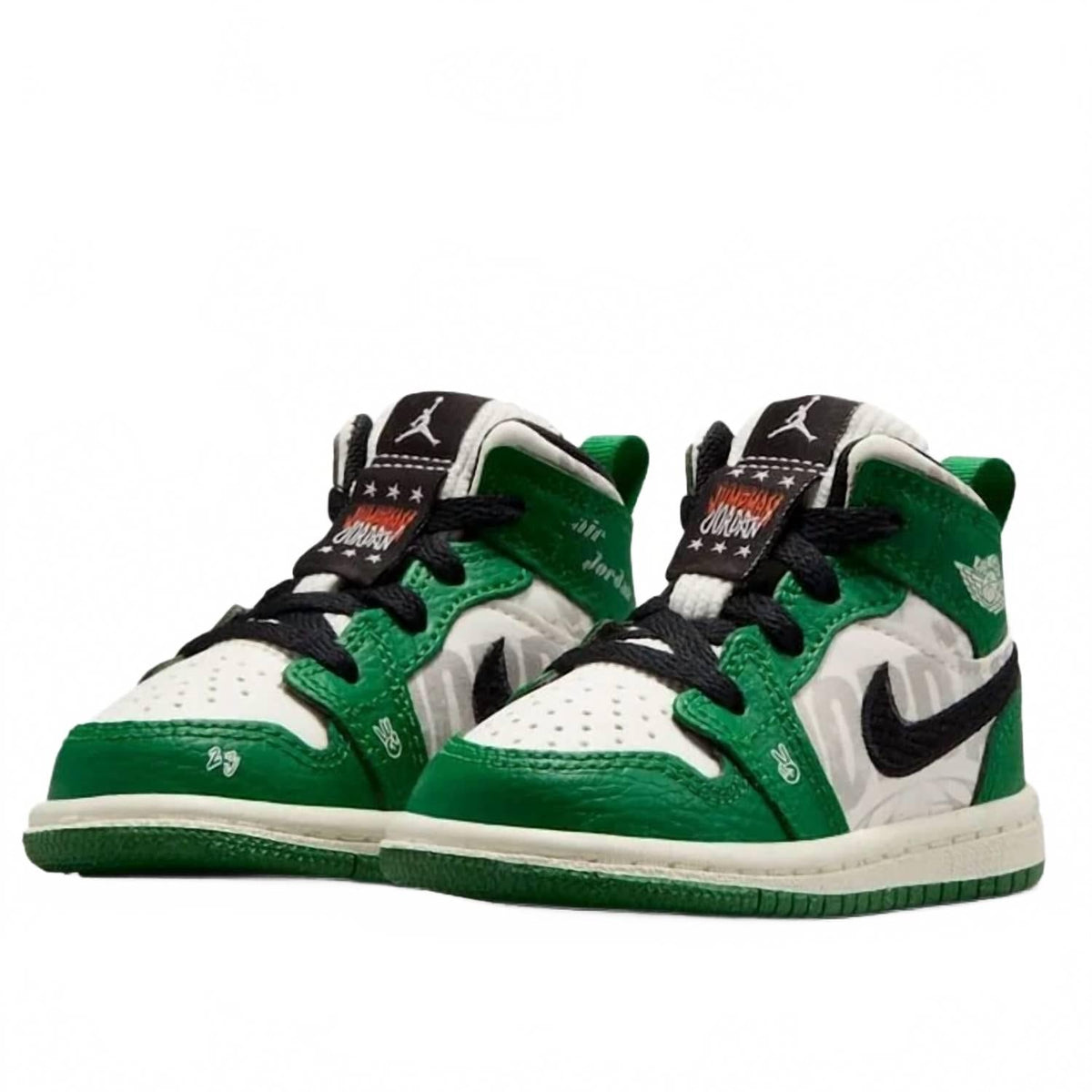 Tenis infantil color negro y verde