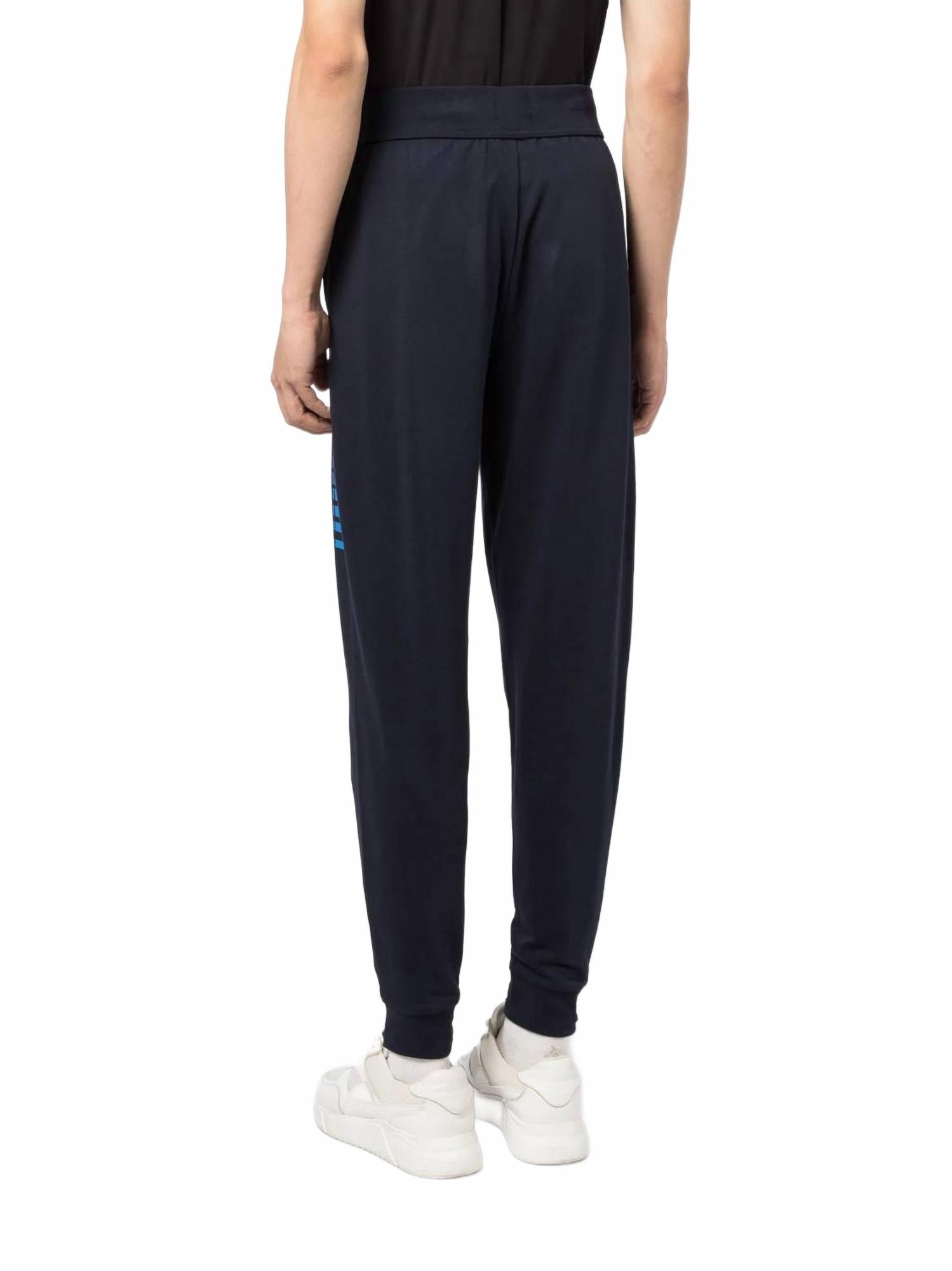 Pantalón color azul marino
