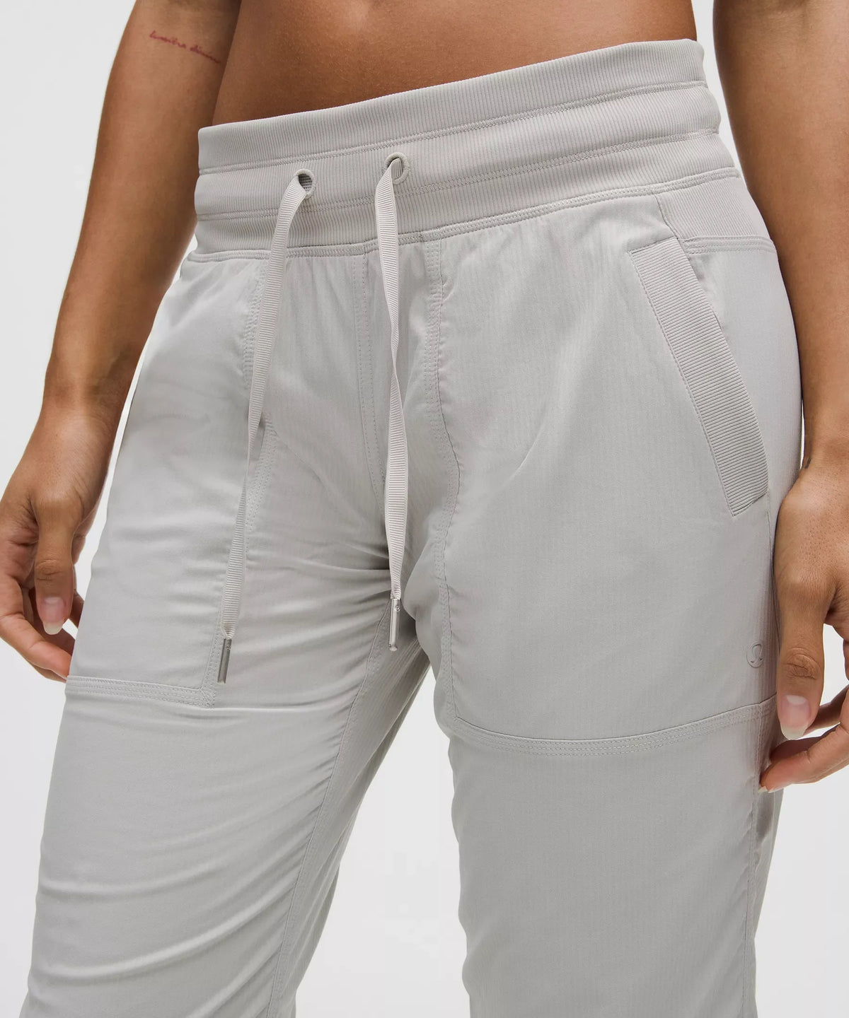 Pantalón de tiro medio